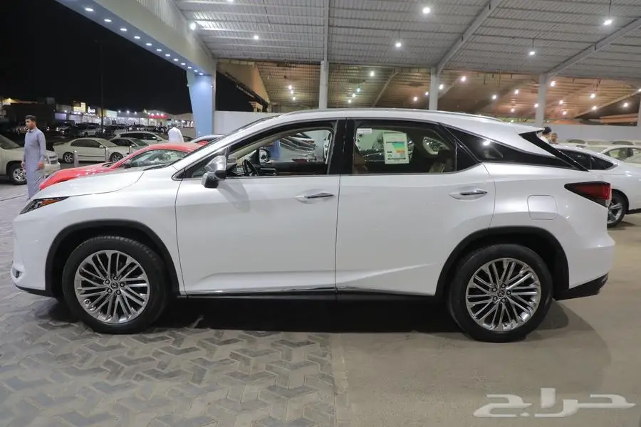 ليكزس RX 350 BB فل كامل بانوراما ستة سلندر موديل 2022 3