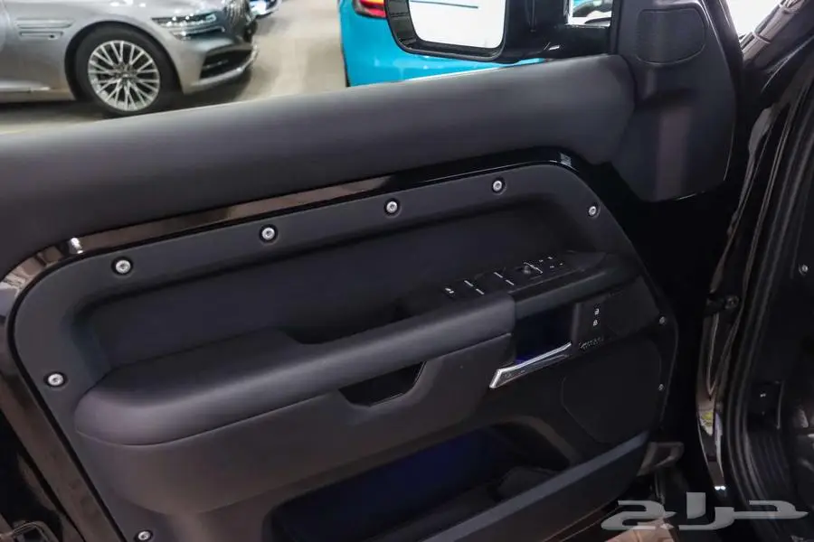 ديفندر Xp400 2025 كندي 4