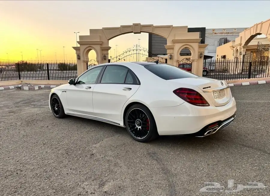 للبيع مرسيدس 2014 يخت S400 معدل كامل S63 2020 3