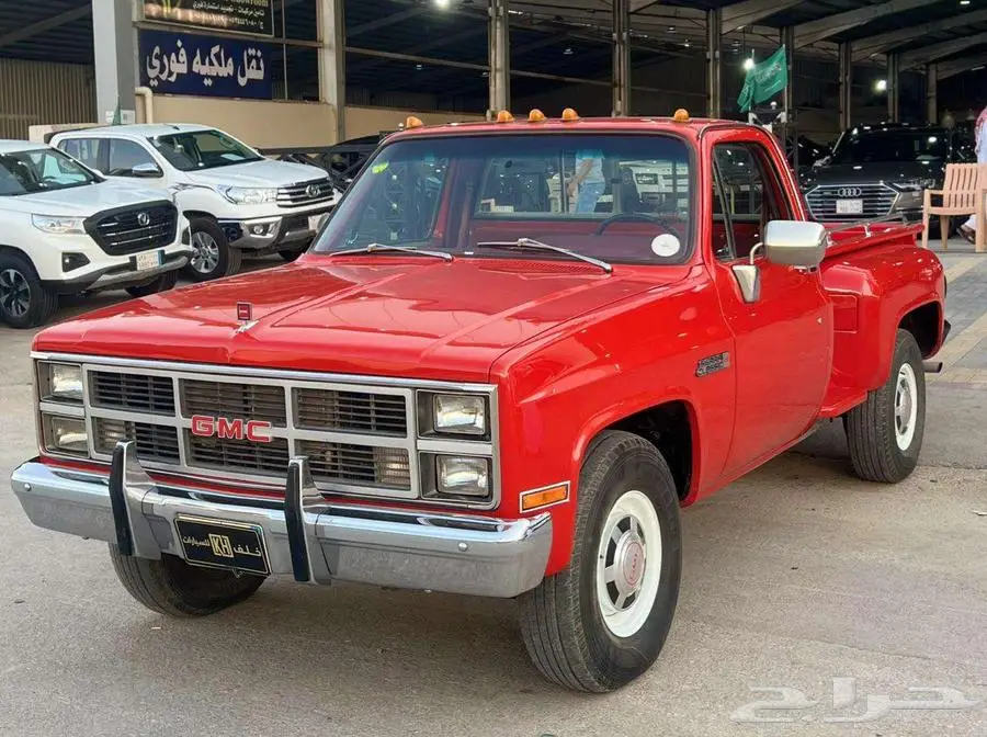 جمس بكب غمارة موديل 1981 - معرض خلف للسيارات 1