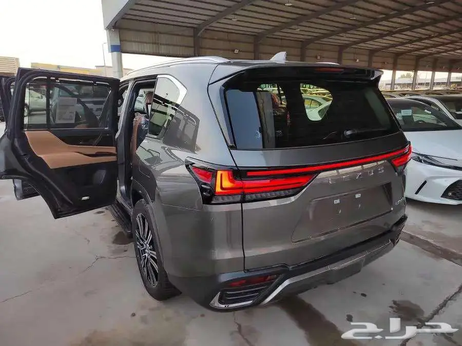 لكزس LX600 سعودي 2025 BB عرض خاص 553000 شامل الضريبه والوحات 6