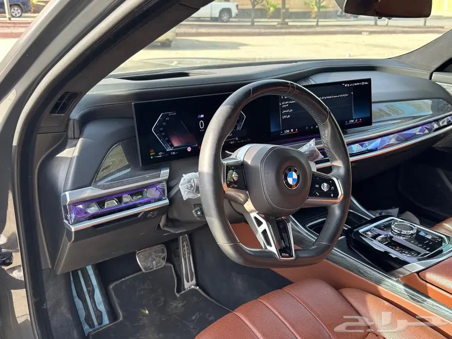 BMW 740i 8