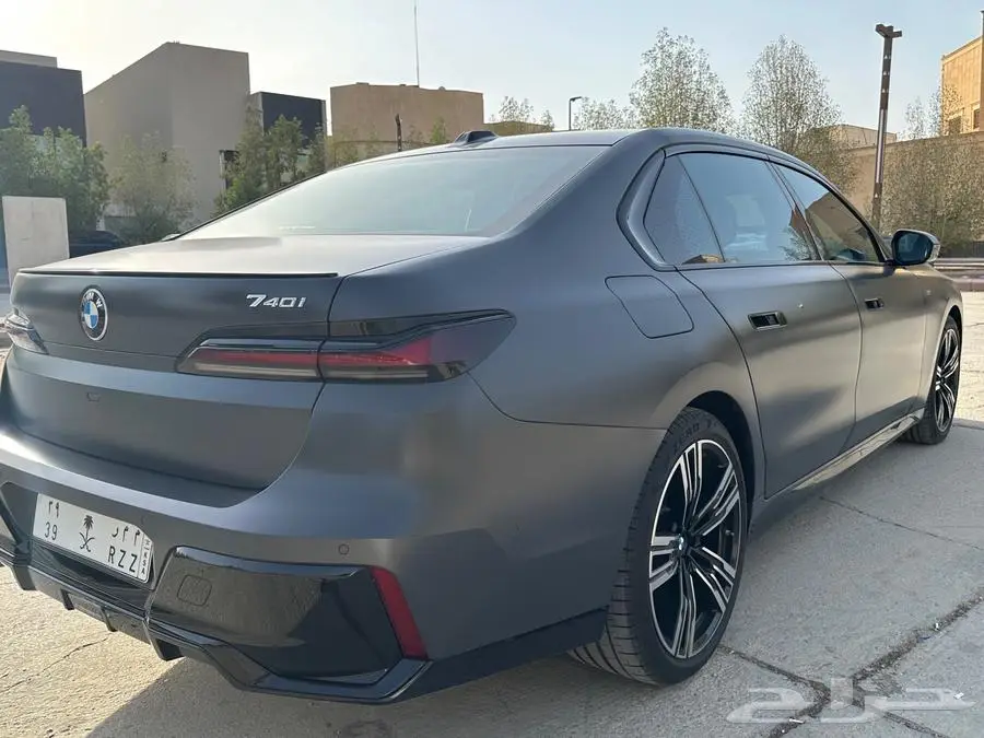 BMW 740i 5