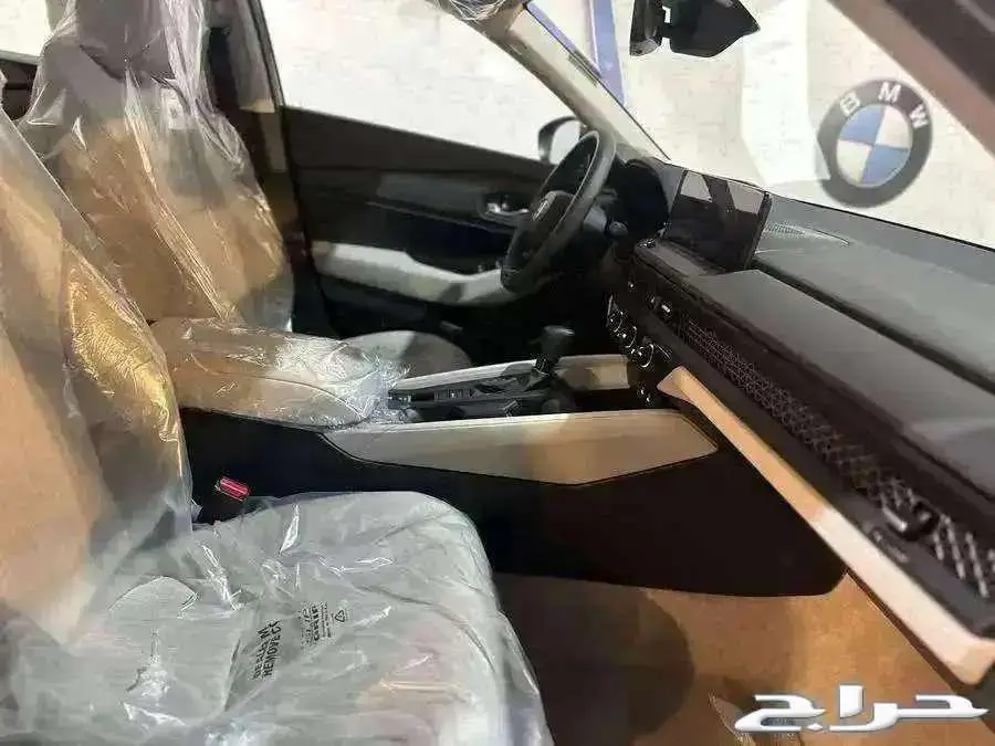 هوندا اكورد LX 2025 اسود ستاندر ونص فل سعودي 4