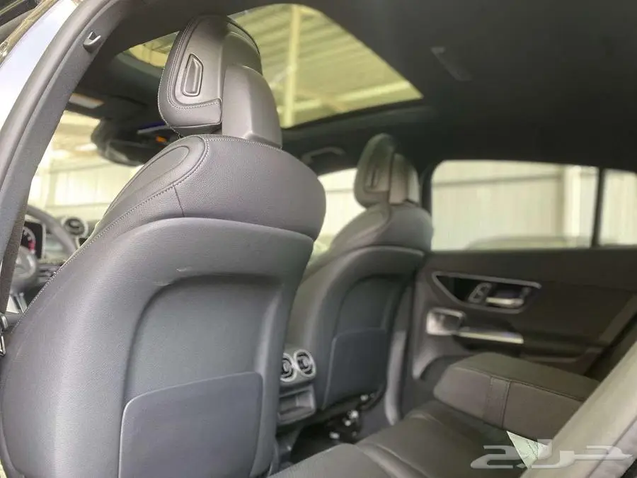 مرسيدس GLC 300 نايت بكج 2024 - فل كامل ( بطاقه جمركيه ) 13
