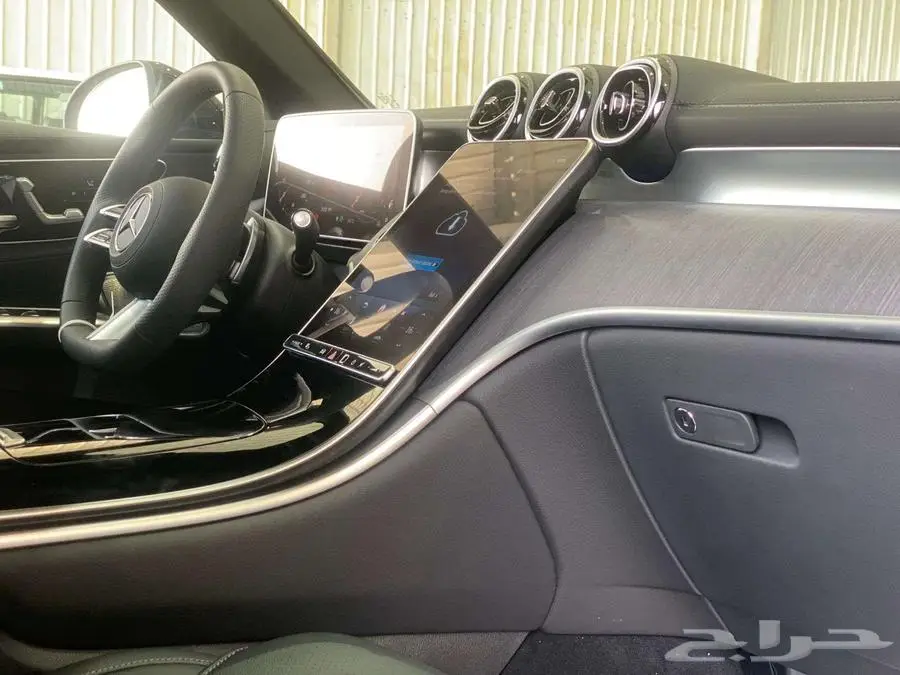 مرسيدس GLC 300 نايت بكج 2024 - فل كامل ( بطاقه جمركيه ) 12