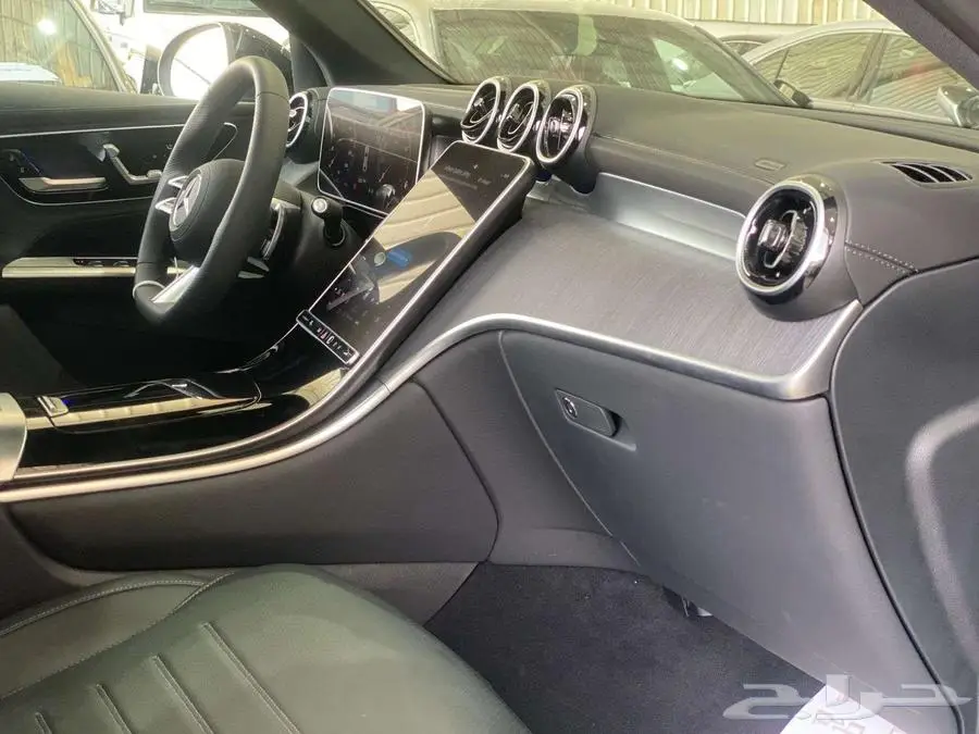 مرسيدس GLC 300 نايت بكج 2024 - فل كامل ( بطاقه جمركيه ) 10