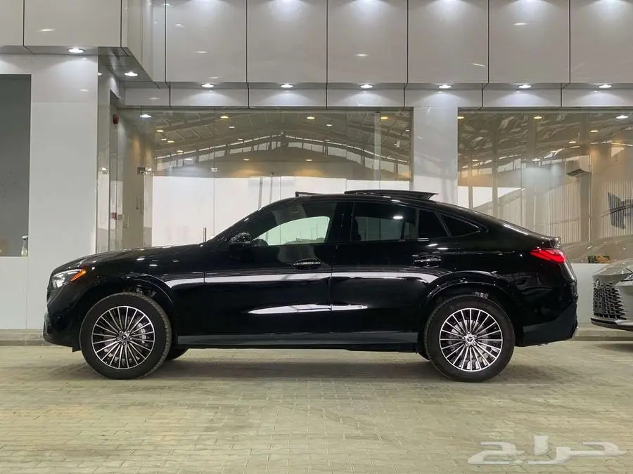 مرسيدس GLC 300 نايت بكج 2024 - فل كامل ( بطاقه جمركيه ) 1