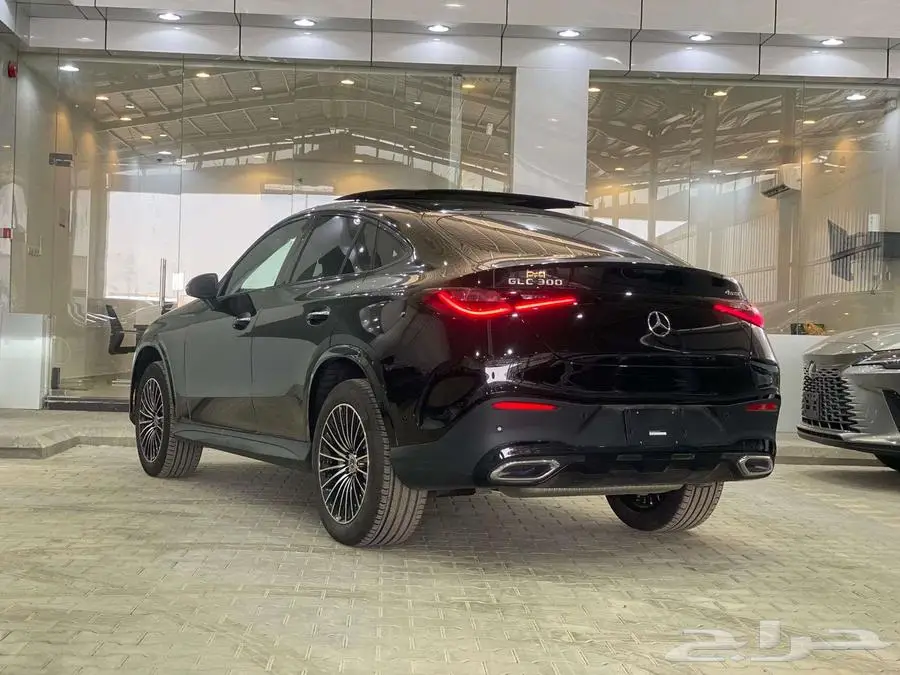 مرسيدس GLC 300 نايت بكج 2024 - فل كامل ( بطاقه جمركيه ) 4