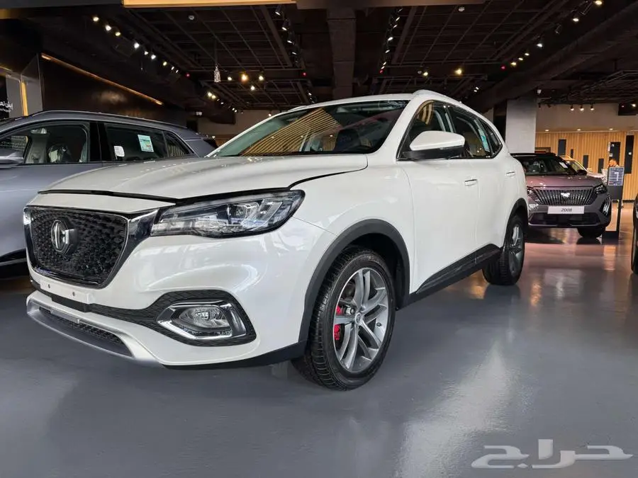 MG HS DELUXE 2023 سعر مجنون 1