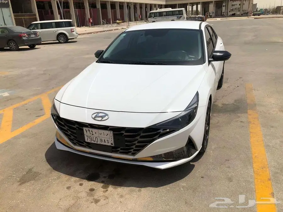Hyundai Avante 2021 Km 86000km Only Accident Free 59000SR 5