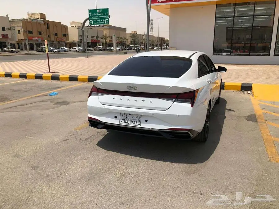 Hyundai Avante 2021 Km 86000km Only Accident Free 59000SR 4