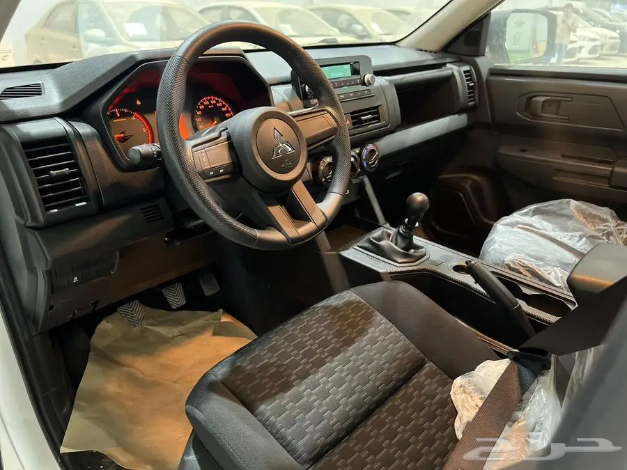 ميتسوبيشي L200 غمارتين 2024 بدون دبل (قير عادي) 21