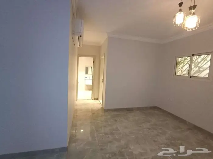 استديو للتاجير السنوي خلف وزارة الداخليه بالعليا 1