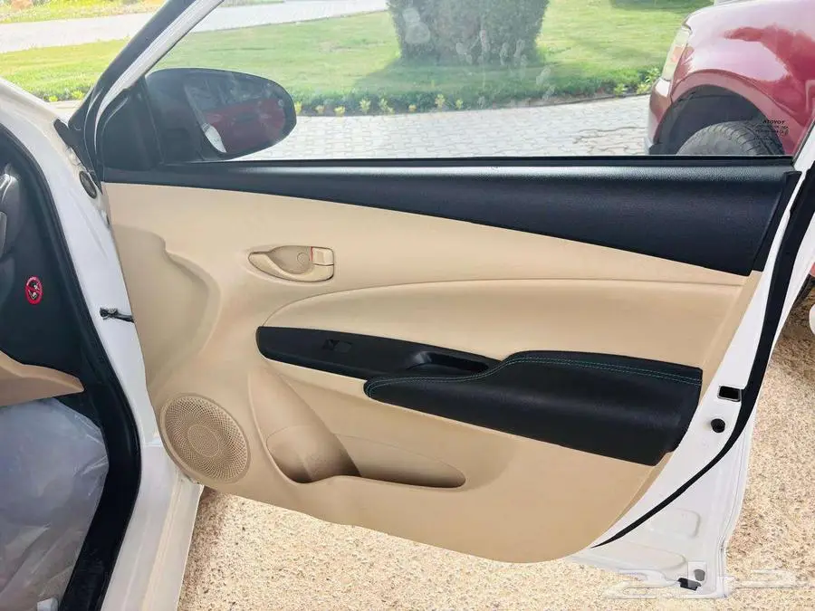 Toyota Yaris 12