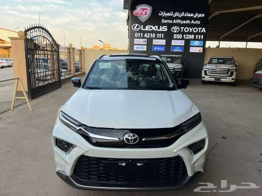 تويوتا اوربان GLX بنزين 2024 متاح اقساط و كاش 1