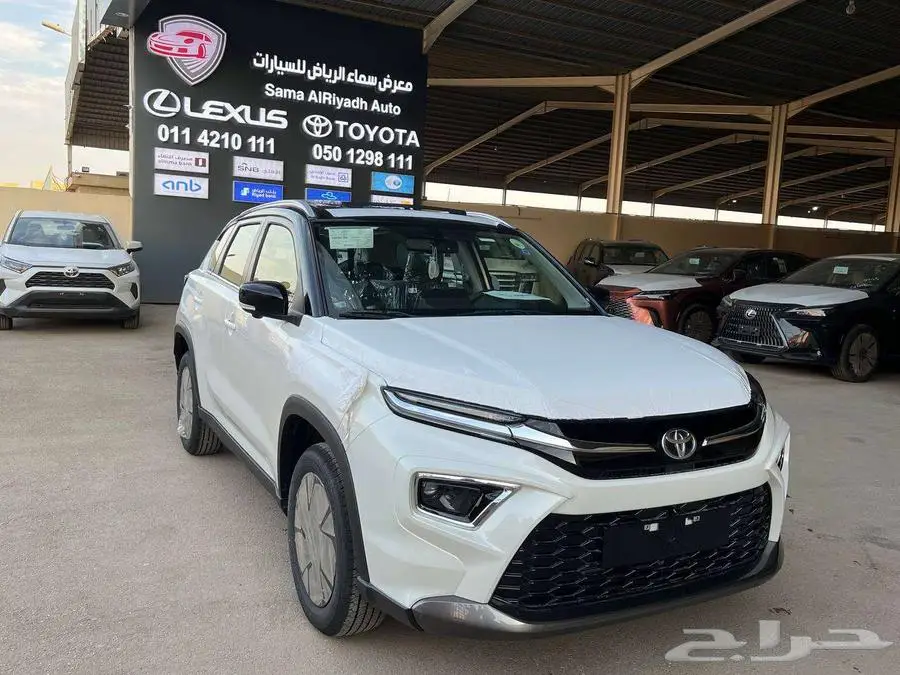 تويوتا اوربان GLX بنزين 2024 متاح اقساط و كاش 0