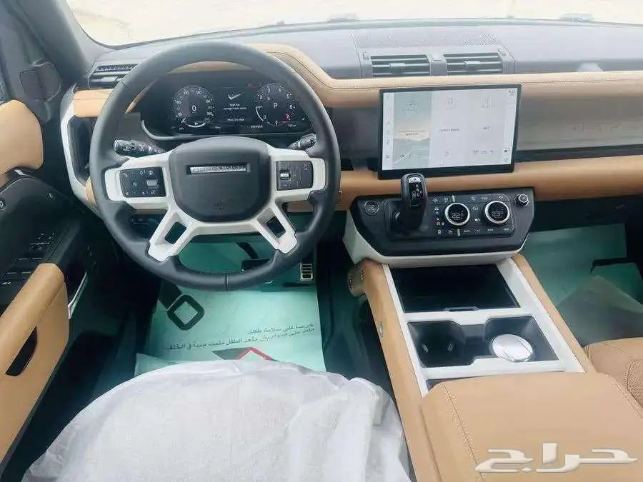 عرض خاص لاند روفر ديفندر HSE V6 فل 2025 6