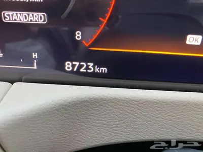 نيسان بلاتينيوم موديل 2025 عداد 8 الاف كم فقط 10