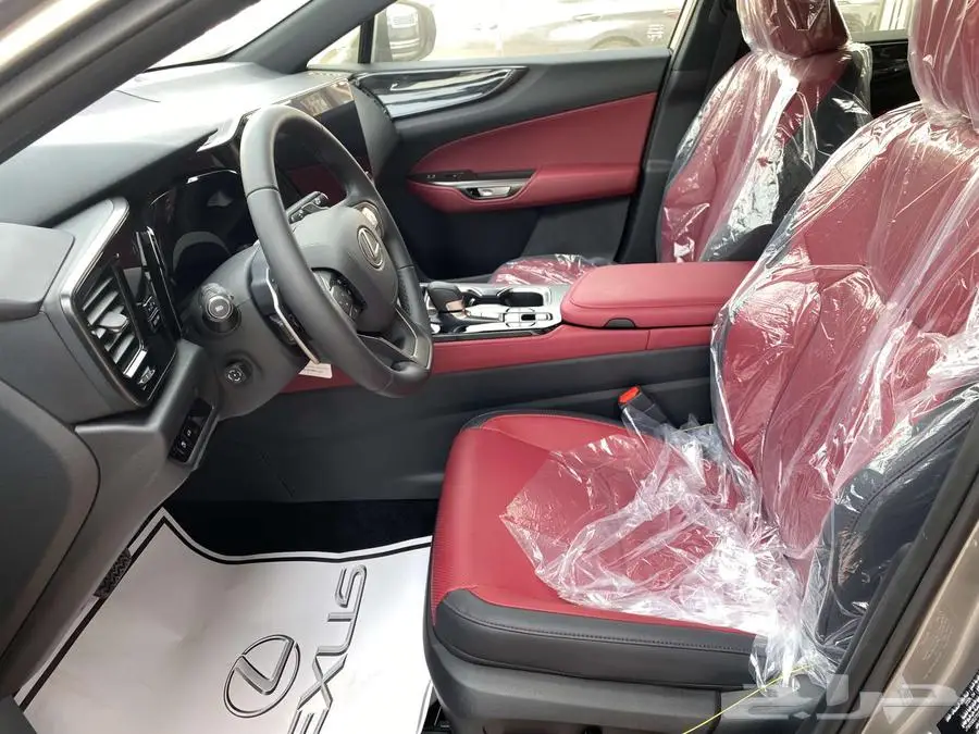 لكزس NX 350 AA 2025 تيتانيوم داخلي احمر 9