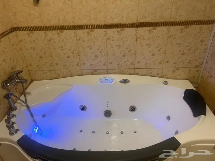 جاكوزي للبيع نظيف جدا جدا 2