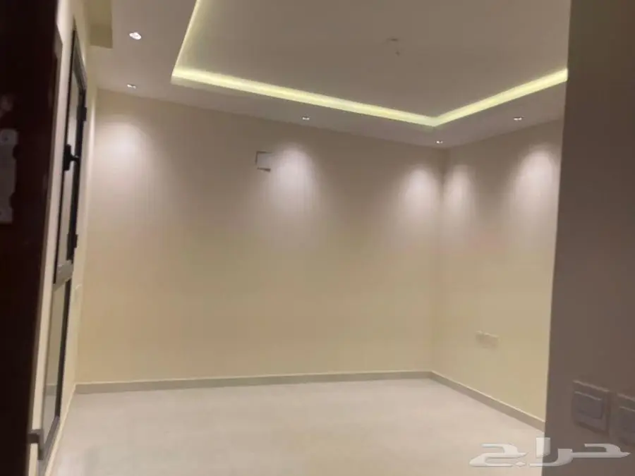 فيلا للإيجار الجنادرية المشرقية 1