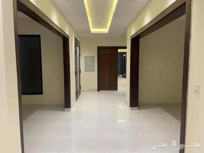 فيلا للإيجار الجنادرية المشرقية 7