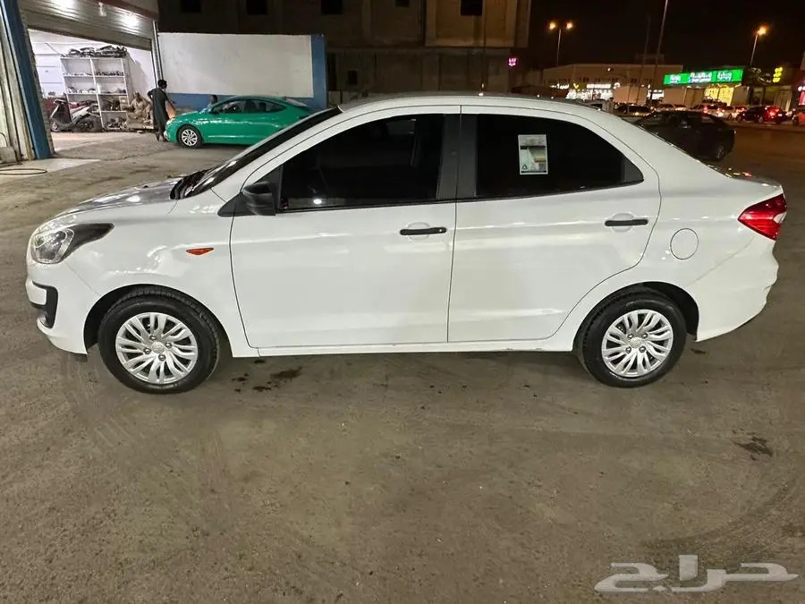 Ford Figo 2020 5