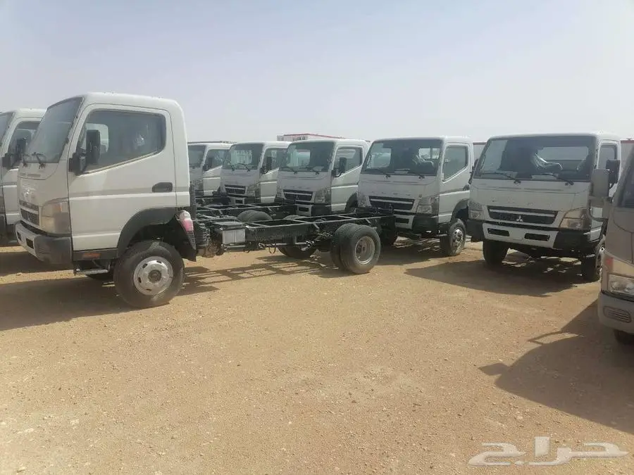 شاحنة دينا ميتشوبيشي دبل 4X4 موديل 2022 - 4.5 طن 1