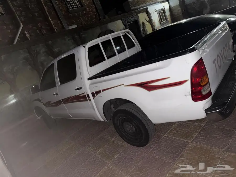 هايلكس 2011 4