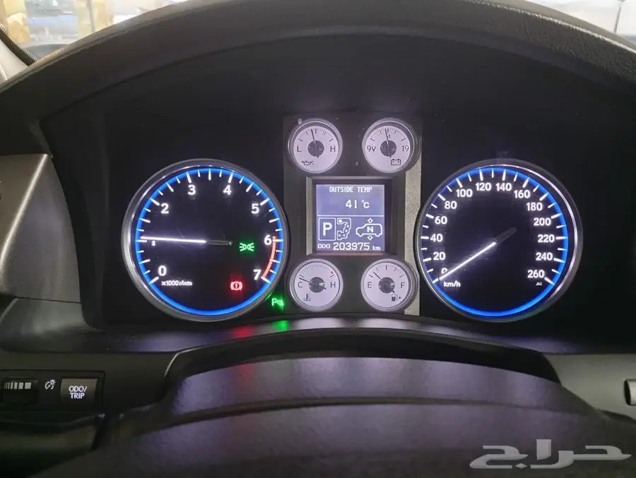 جيب لكزس 570 LX موديل 2010 1
