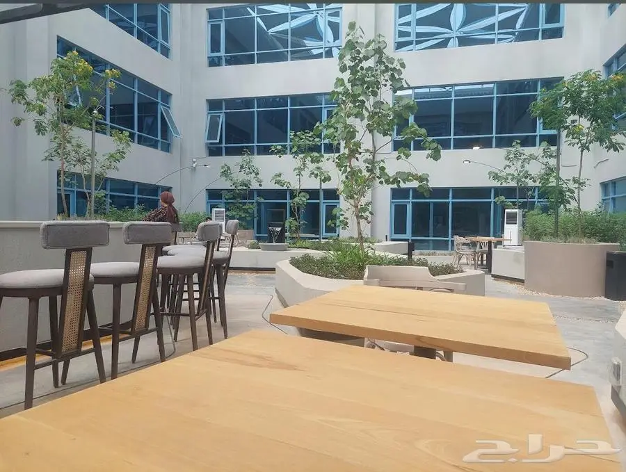 مكاتب فاخرة للإيجار - For Rent   Luxury Offices 14