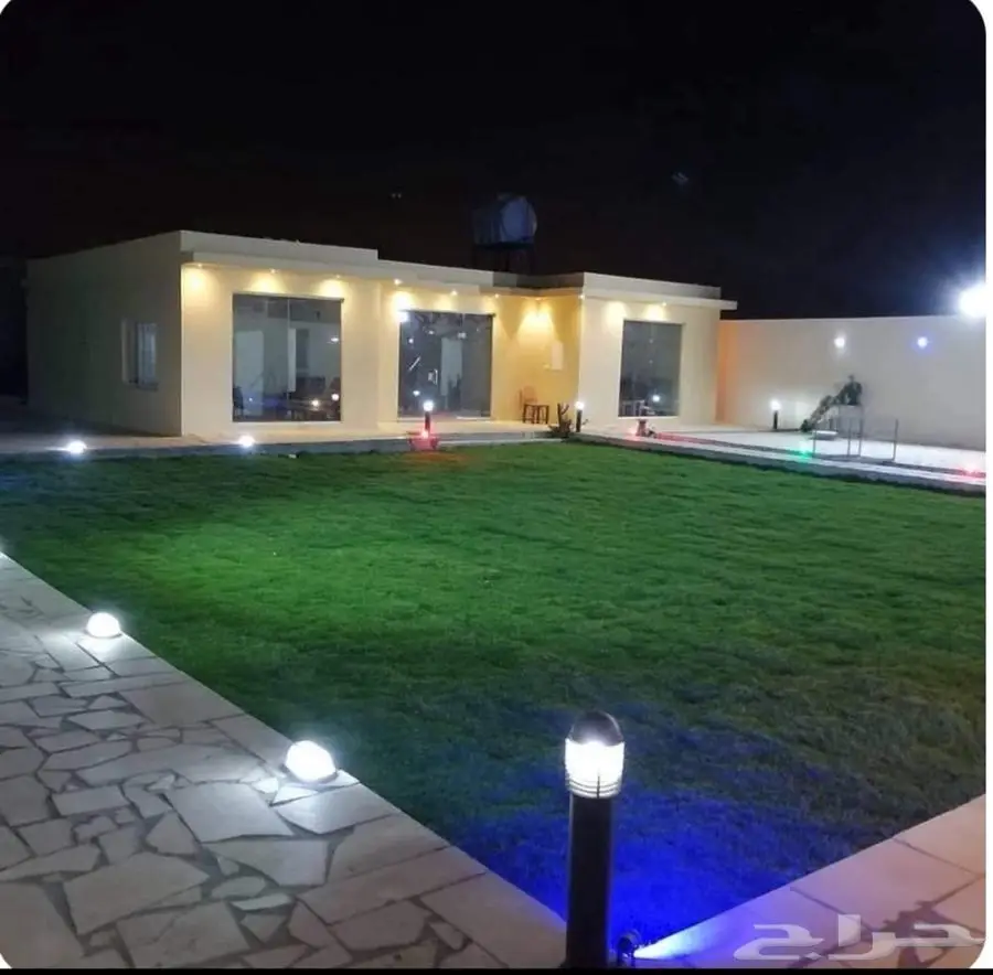 استراحة للبيع مكونه من اثنان شاليهات 40