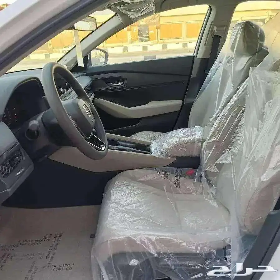 هوندا اكورد LX استاندر 2025 15