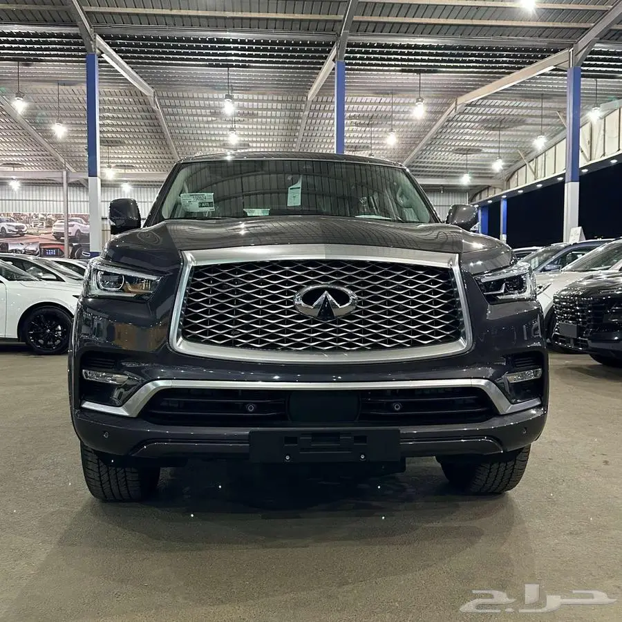 انفينتي QX80 2023 3