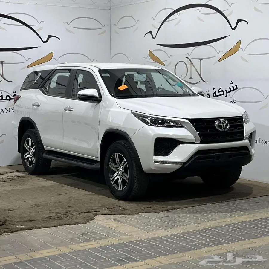 عرض خاص تويوتا فورتشنر GX2 بنزين بدون دبل 2025 بسعر 109500 0