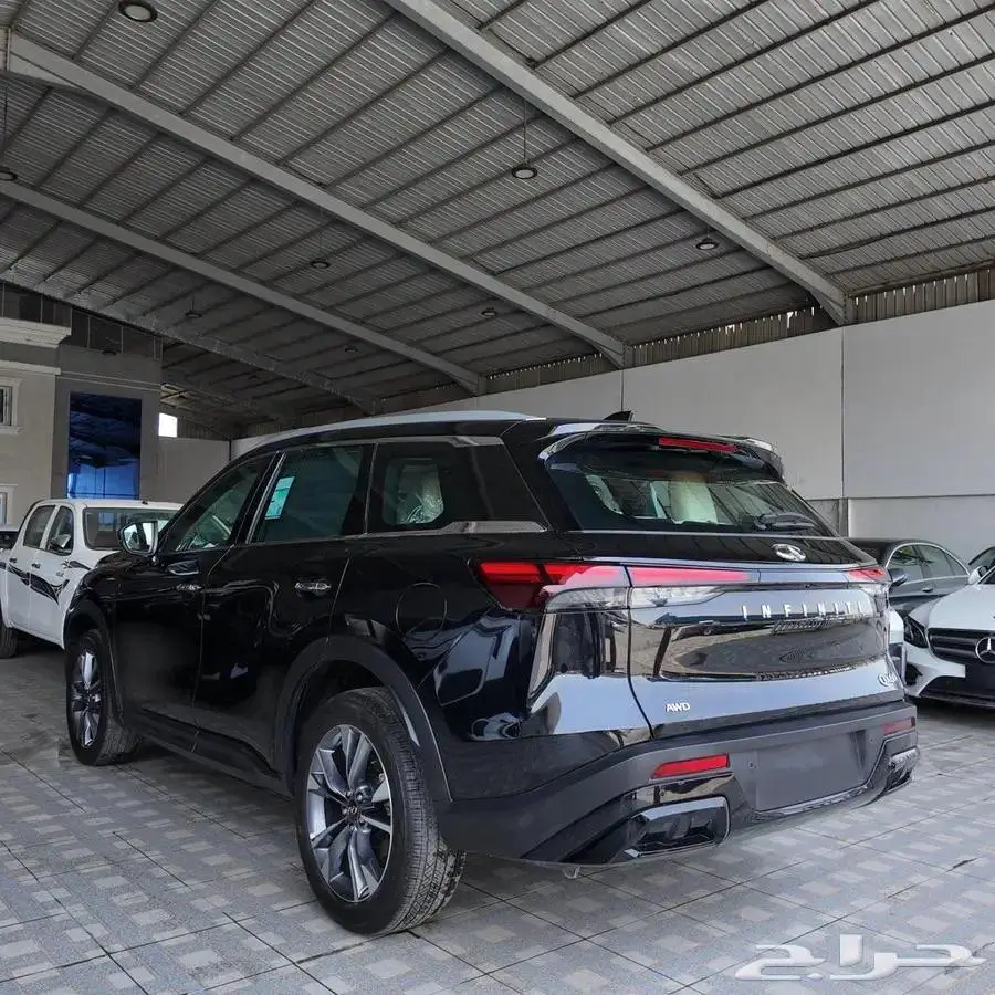 انفينتي QX60 لاكجري وي سينسوري 2023 جديده 5