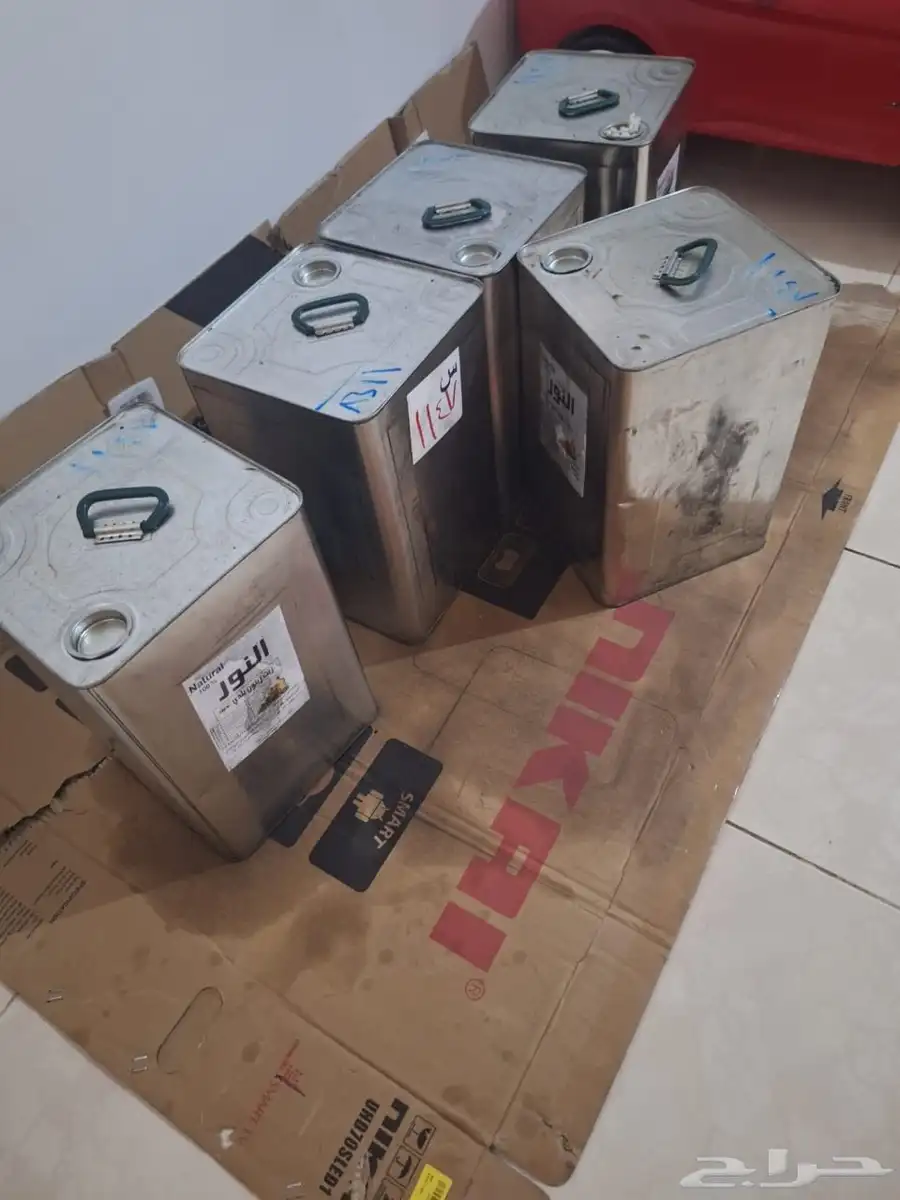 زيت زيتون اصلي عصرة أولى 1