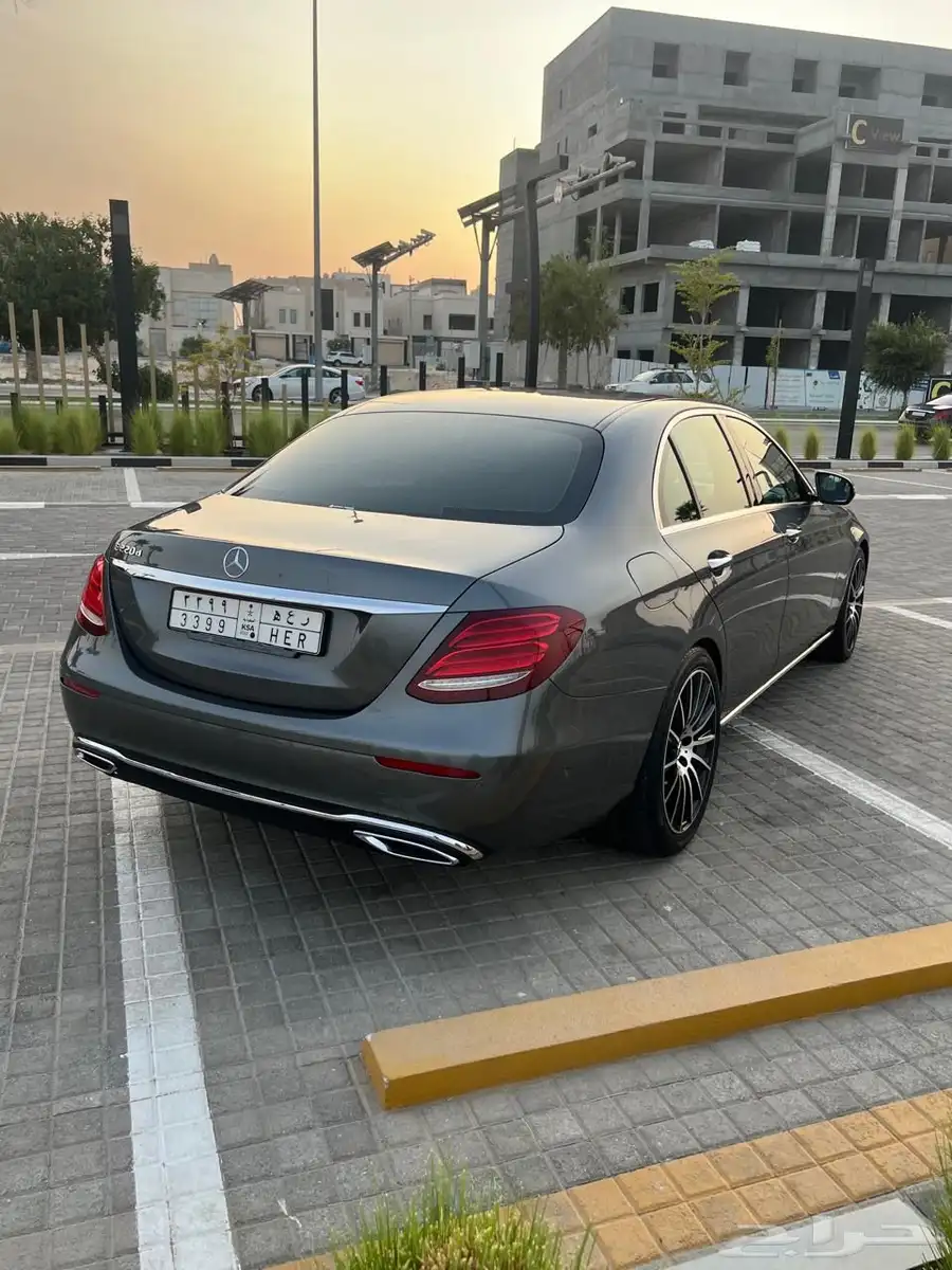 مرسيدس E220 D 4