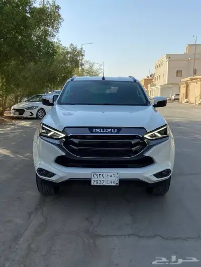 ايسوزو MUX 2024 فل كامل - بدون دبل شبه جديد ( 11 الف كيلو ) 8