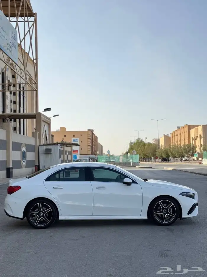 للبيع A200 2025 1