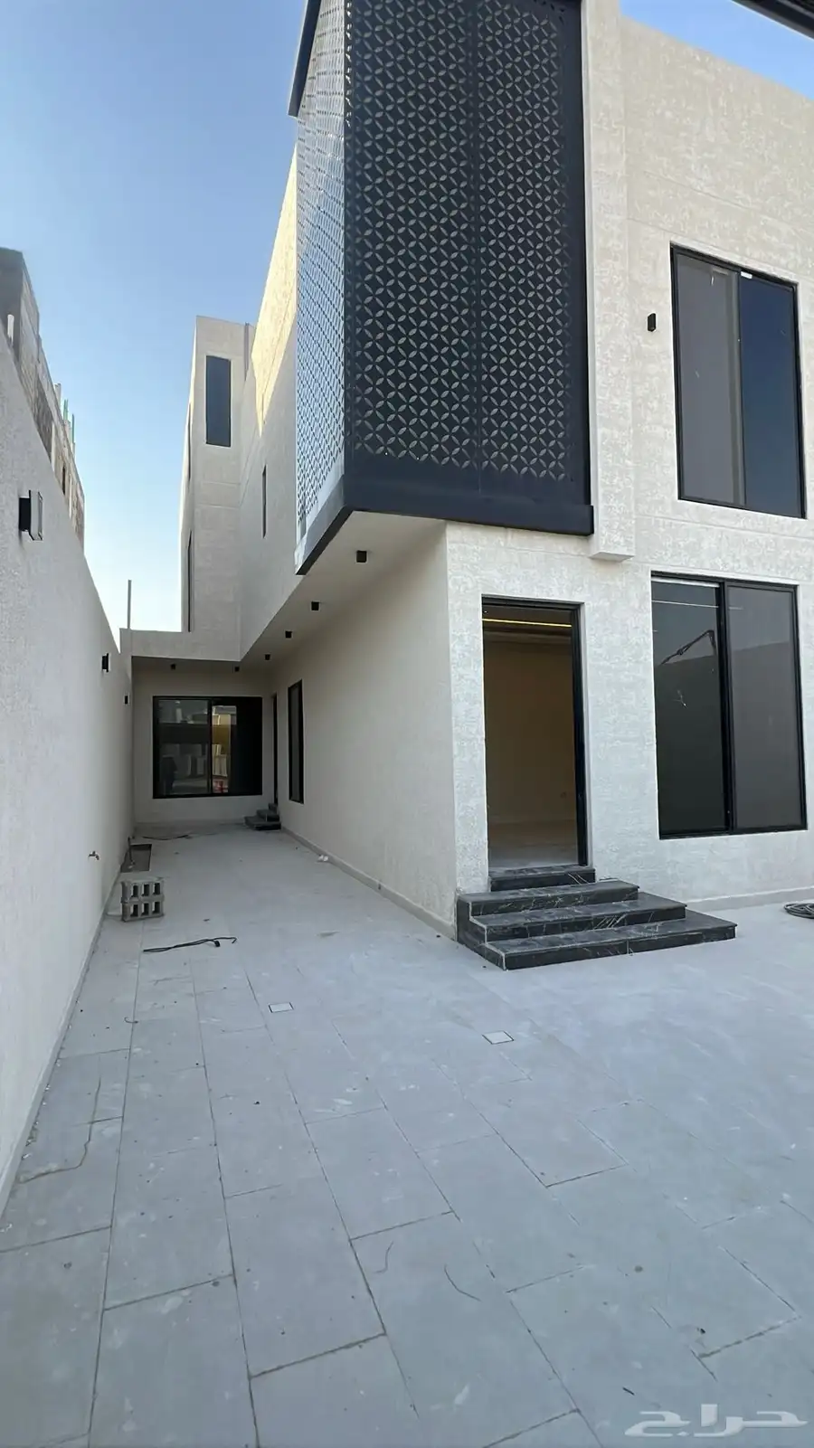للبيع فيلا منفصله دورين وملحق 300 متر بالشعله 1
