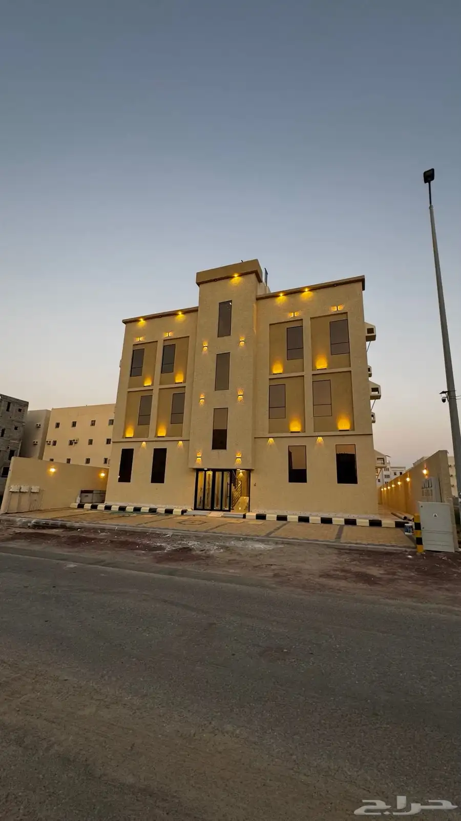 شقق وروف علوي للبيع مخطط 8 0