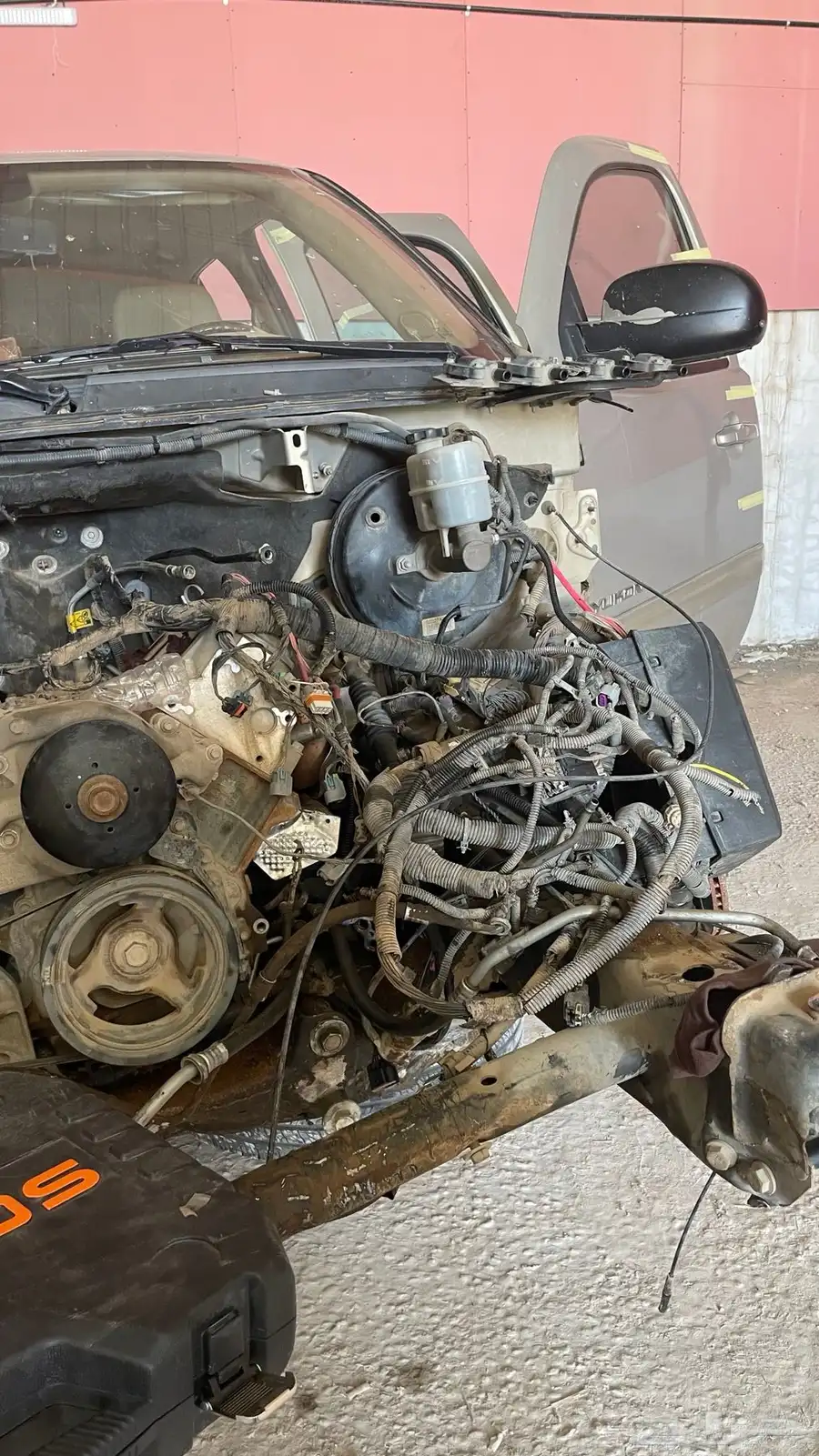 قطع يوكن 2010 1