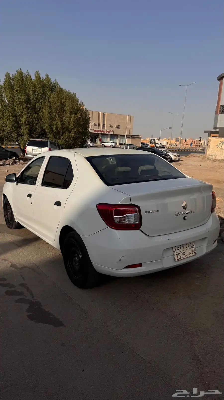 للبيع رينو لوجان 2015 9