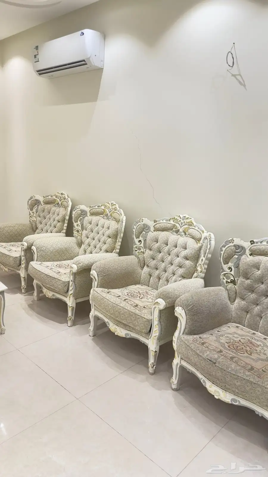كنب مع طاولات استخدام قليل 8 فردي 2 ثلاثي مب مصور 3