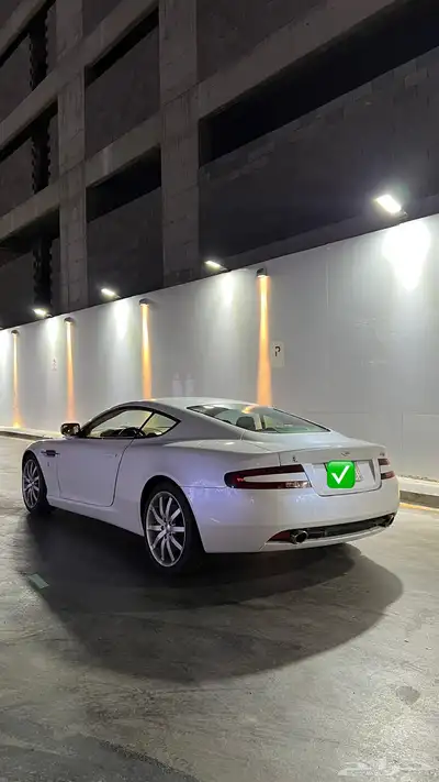اوستن مارتن DB9 موديل 2008 V12 index