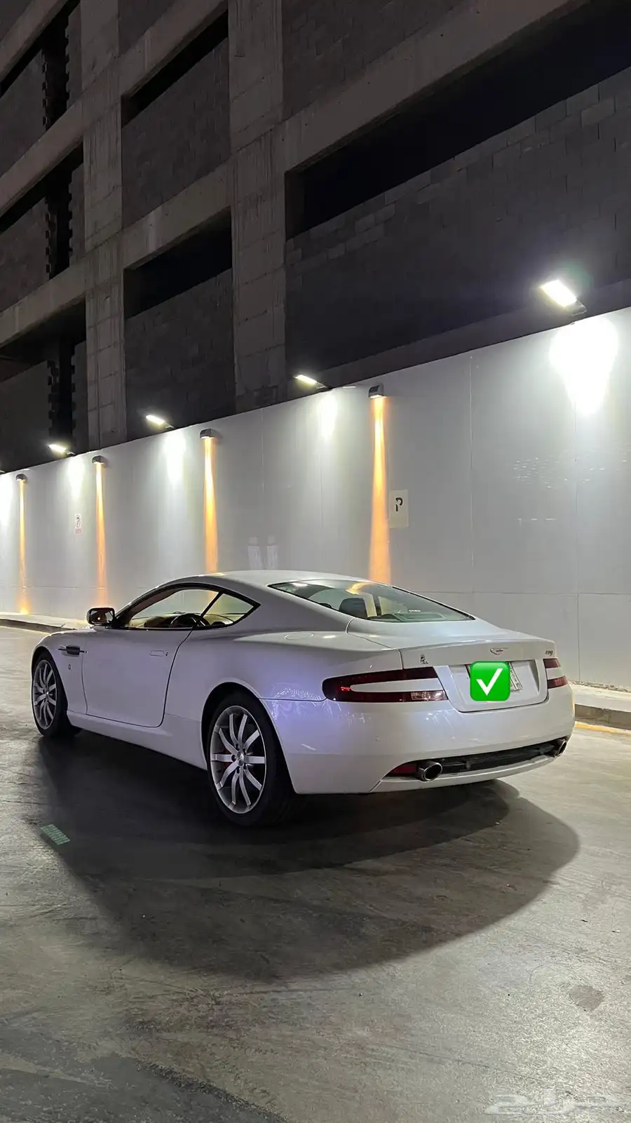اوستن مارتن DB9 موديل 2008 V12 5
