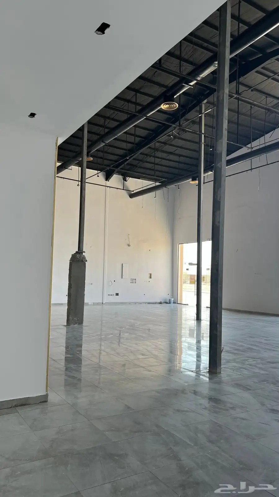 معرض للإيجار طريق السلام النازل 4