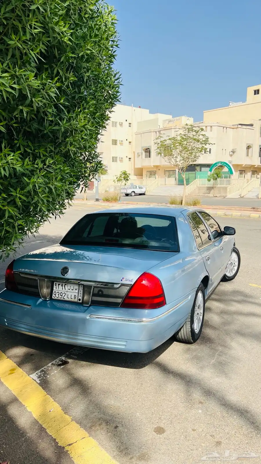 فورد جراند ماركيز 2011 نظيفه جدا 2